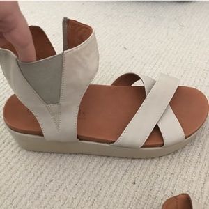 Kenneth Cole Gentle Soul Sandals